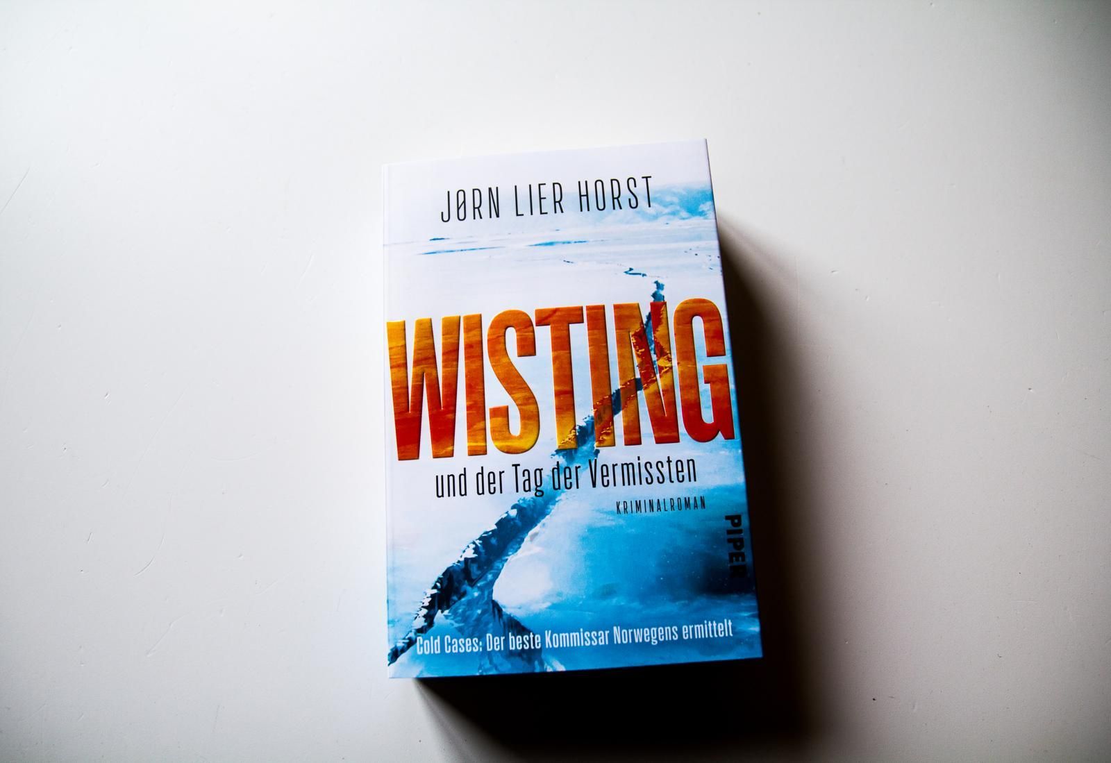 Coverabbildung 1 von Wisting und der Tag der Vermissten