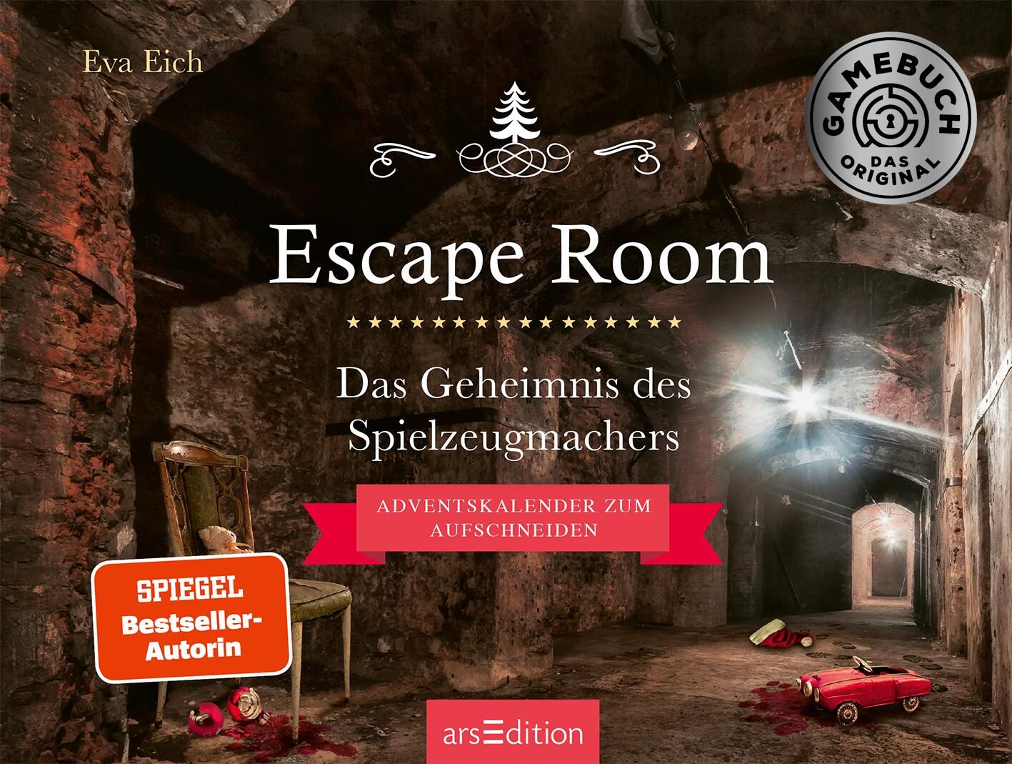 Das Buchcover zeigt eine düstere unterirdische Szenerie mit brüchigen Wänden und schwachem Licht, das durch eine Glühbirne strahlt. In der Mitte prangt der Titel „Escape Room“ in verschnörkelter Schrift, während darunter der Untertitel „Das Geheimnis des