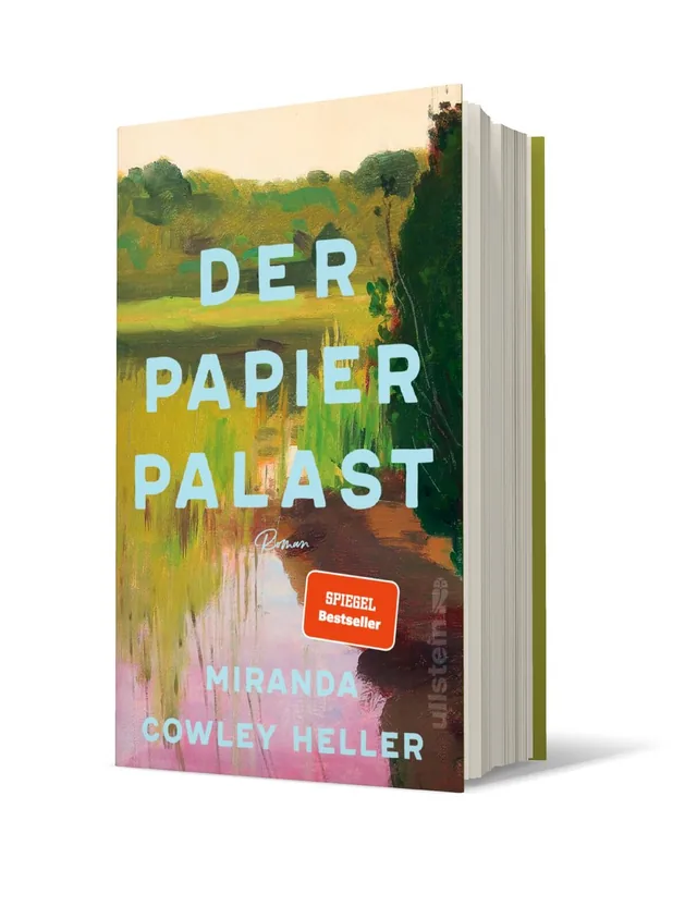 Cover von „Der Papierpalast“ von Miranda Cowley Heller: Das Cover zeigt eine malerische Landschaft mit sanften, grünen und erdigen Farbtönen, die eine ruhige, nostalgische Atmosphäre vermittelt.