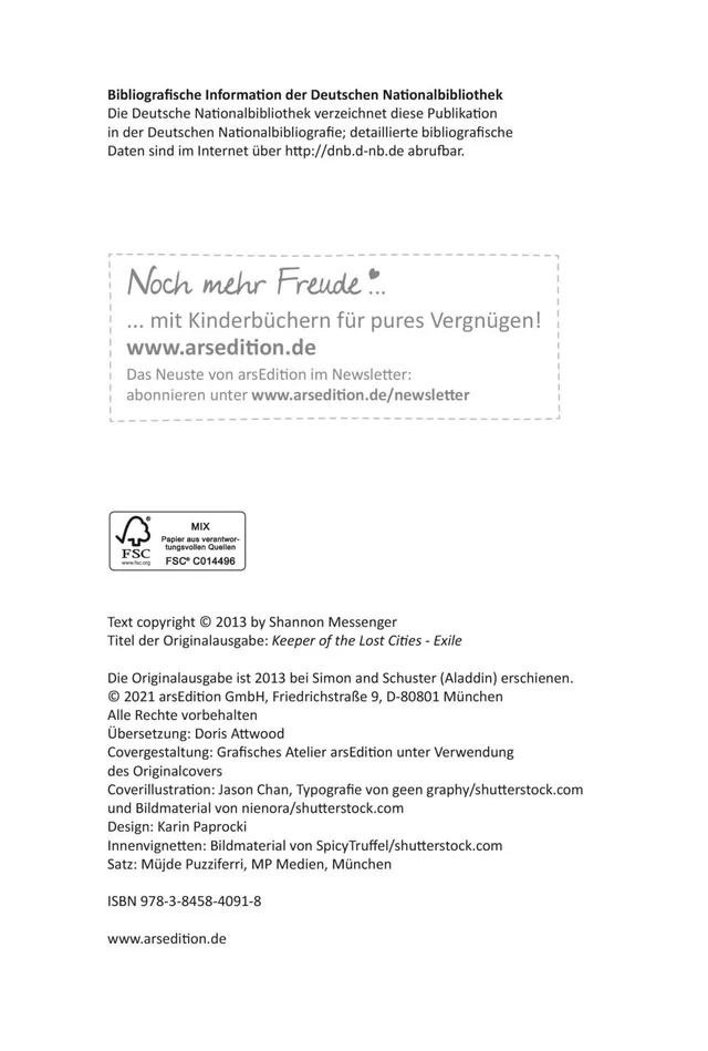 Gezeigt wird eine Innen- oder Zusatzansicht von „Keeper of the Lost Cities – Das Exil“. Die Seiten bieten eine Kombination aus sauberer, leserlicher Schrift mit klaren Schriftgrößen und kontrastierenden Farben, die die Lesbarkeit fördern.  Die typografisc