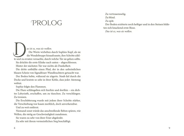 Gezeigt wird eine Innen- oder Zusatzansicht von „Keeper of the Lost Cities – Das Tor“. Die Schrift ist in einer gut lesbaren Serifenschrift auf einem hellen Hintergrund gehalten. Der Text ist in einem gut strukturierten Blocksatz mit einem einheitlichen Z