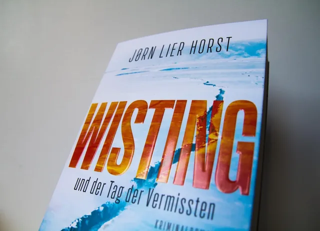 Coverabbildung 5 von Wisting und der Tag der Vermissten